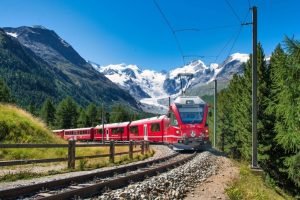 How to Plan 2 Weeks in Europe by Train: The Best Itinerary for Visiting Italy, Switzerland & France Without Flying