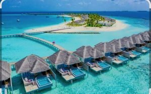 Bali vs. Maldives: Which Luxury Honeymoon Destination is Right for You? (2026 Guide)